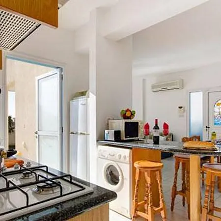 Philippos - 3 * Пафос