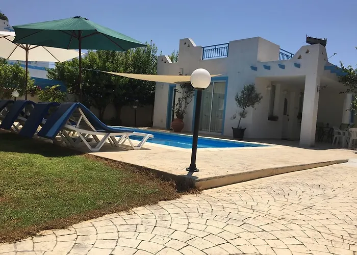 Villa Philippos - 3 *