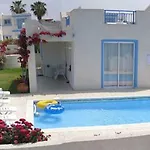 Villa Philippos - 3 *